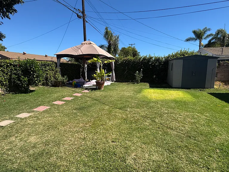 10312 Miranda Ave — Photo 3