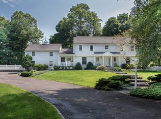 683 Ponus Rdg, New Canaan, CT 06840
