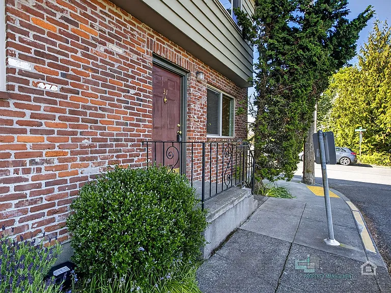 908 SW Gaines St #31 — Photo 4