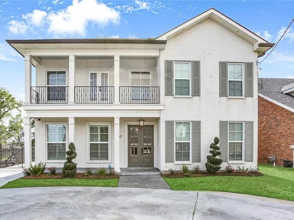 8700 Chretien Point Pl, River Ridge, LA 70123