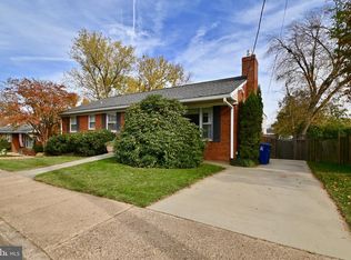 859 N Madison St, Arlington, VA 22205