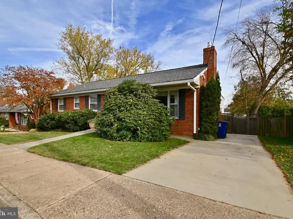 859 N Madison St, Arlington, VA 22205