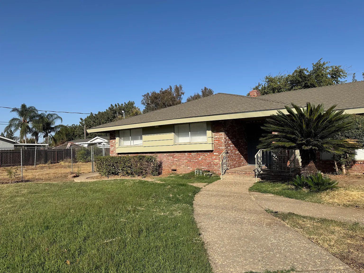 4 bed, 2324 sqft, $3,250 — Photo 3