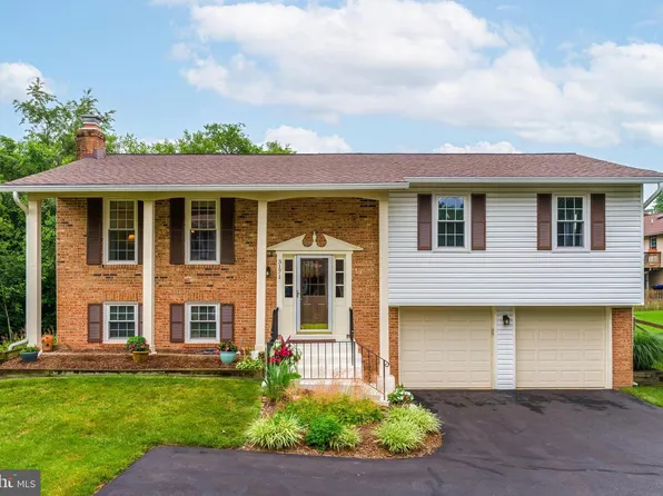 3171 Kirkwell Pl, Herndon, VA 20171