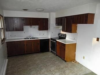 4th image of 143 S Ireland Blvd
