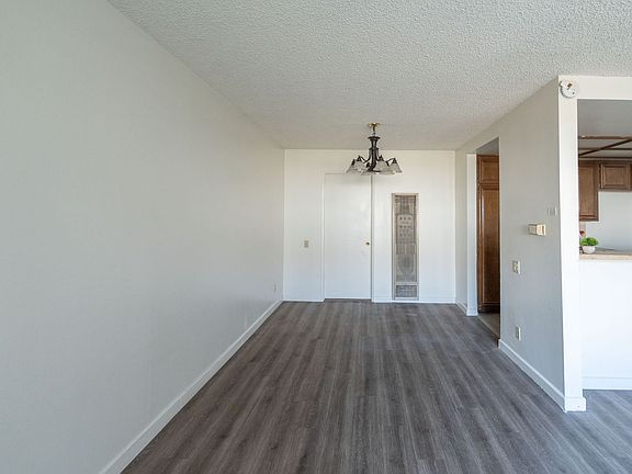 2nd image of 1410 Barrington Way #Ba112a