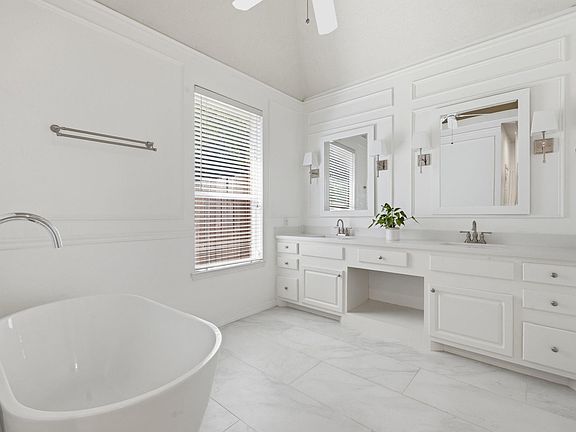 5th image of 26 E Sterling Pond Cir