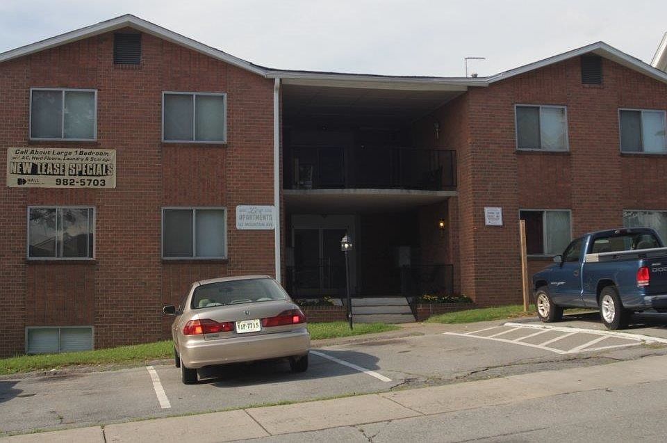 1st image of 110 Mountain Ave SW APT 9