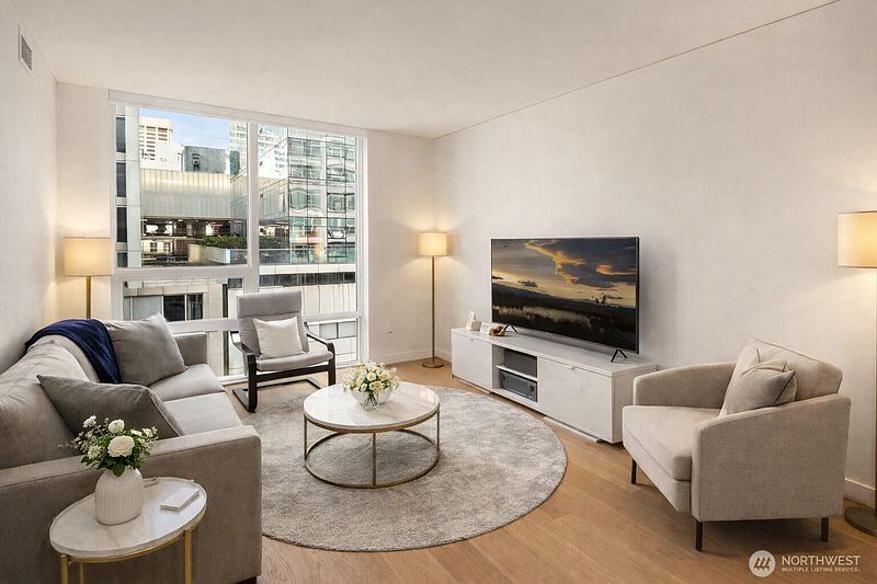 3rd image of 121 Stewart Street #603