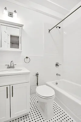 Rented by Cooper & Cooper Real Estate | media 14