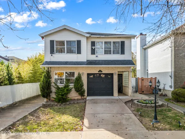62 Bennett Pl, Staten Island, NY 10312