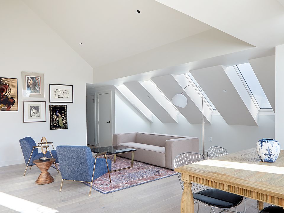 1st image of 2228 Gravier St #402