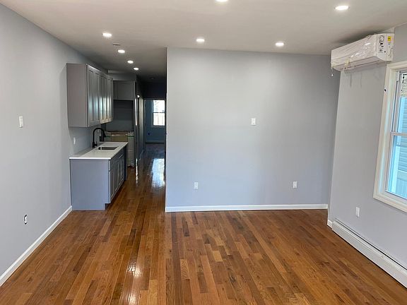 5th image of 105-45 134th St