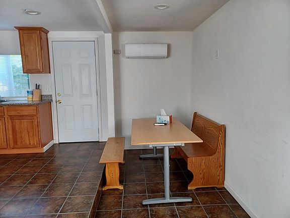4th image of 2373 Marina Blvd