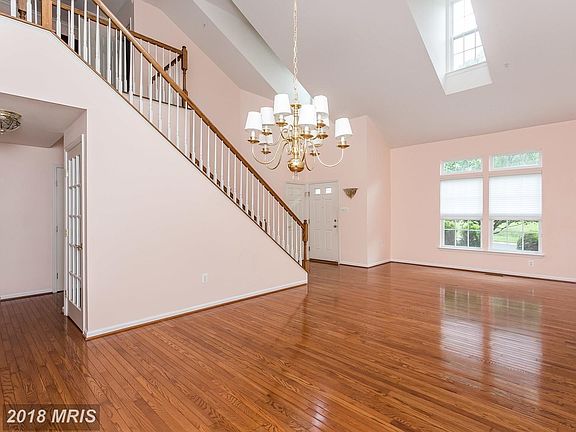 LIVING ROOM /DINING ROOM COMBO
