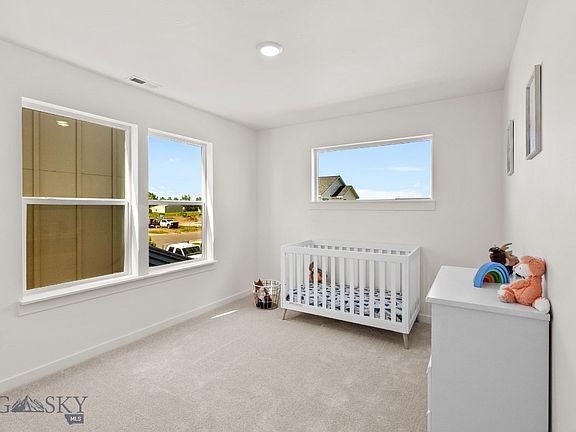 4th image of 832 Spaniel Ln