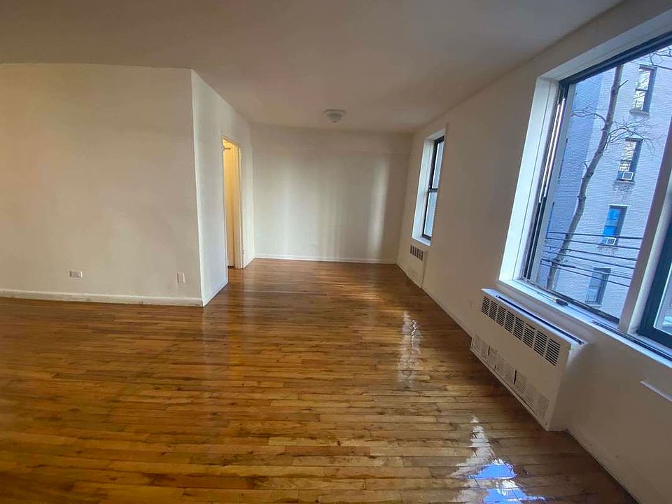 1st image of 8929 162nd St