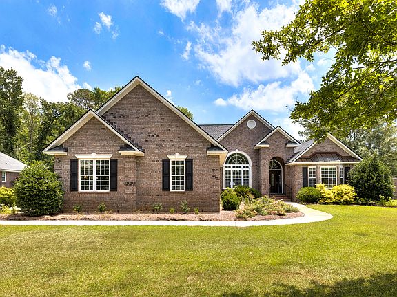 2nd image of 775 Breezybay Ln