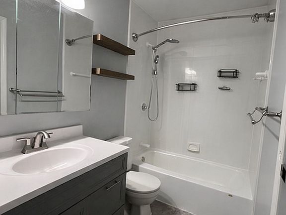 5th image of 4024 180th St N