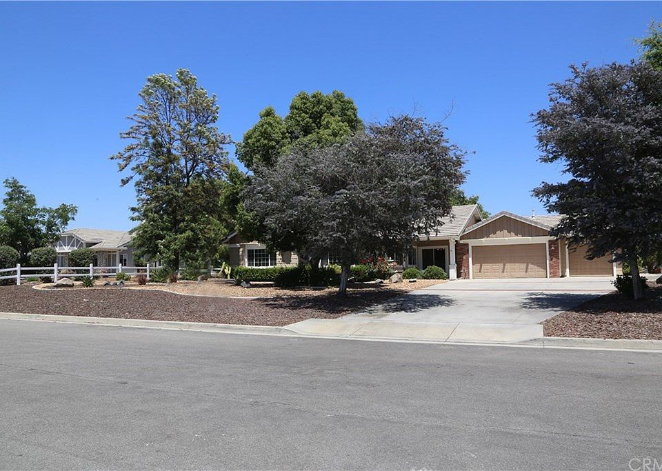 1st image of 36910 Hidden Trail Ct