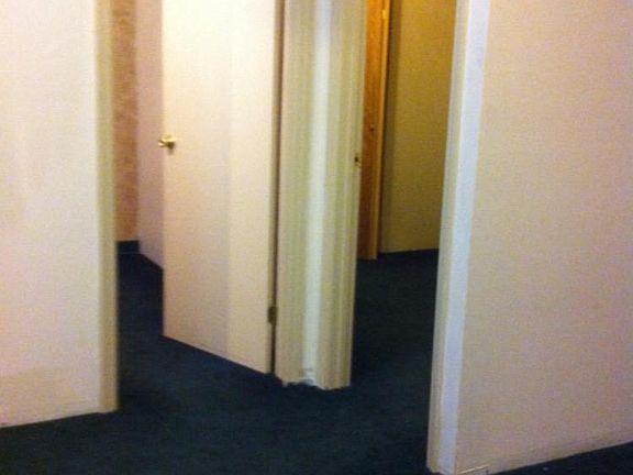 4th image of 934 Wood St APT 3