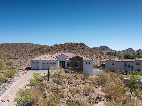 2nd image of 1324 E LUPINE Avenue