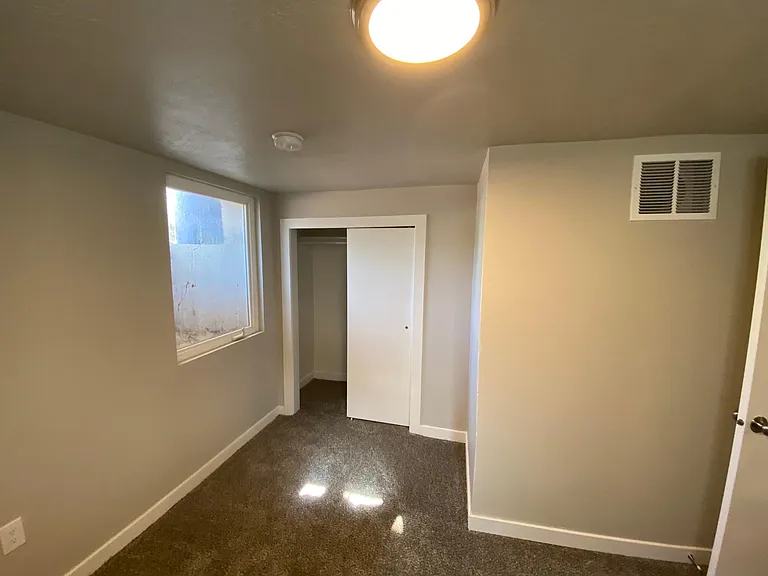 356 W 500 N — Photo 19