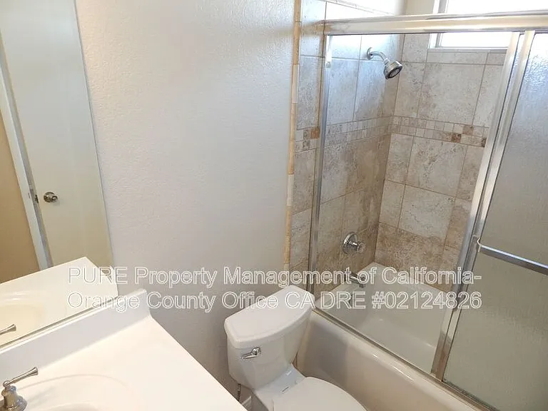 16972 Hoskins Ln #5 — Photo 10
