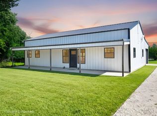 411 Avila Ln, Briggs, TX 78608