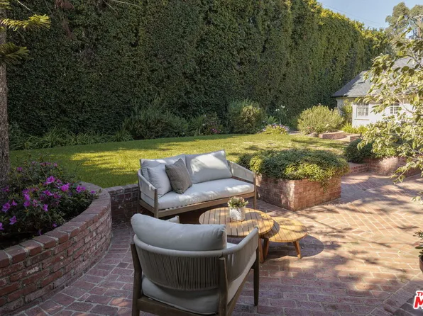 11611 Terryhill Pl, Los Angeles, CA 90049