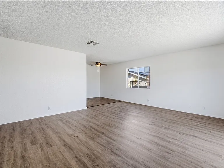 6851 Quail Spring Ave — Photo 9