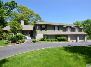 5 Harmony Rd, Huntington, NY 11743