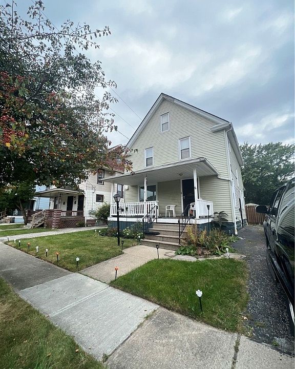 1st image of 4296 E 114th St