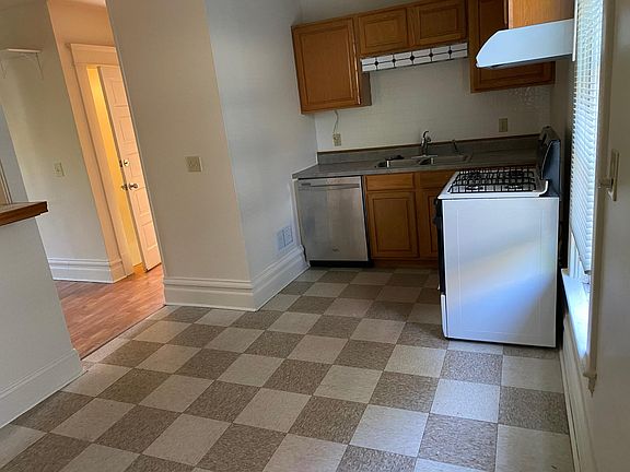 2nd image of 305 Norwood Ave SE #1