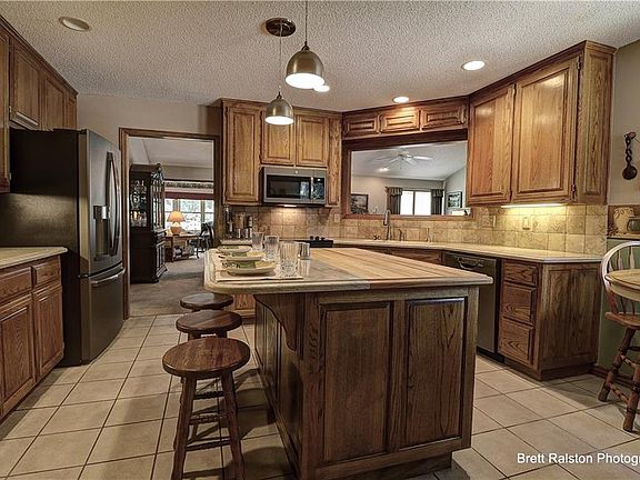 4th image of 30 Branchwood Dr