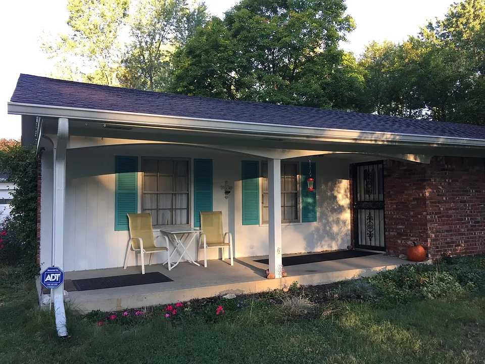 8114 Graham Rd