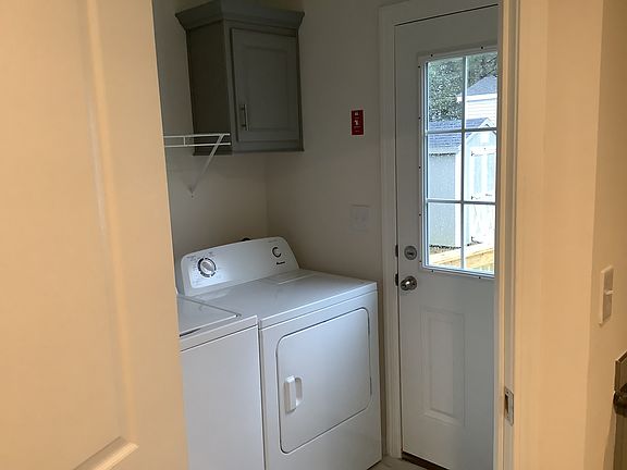 4th image of 979 Essex St Lot 157-137