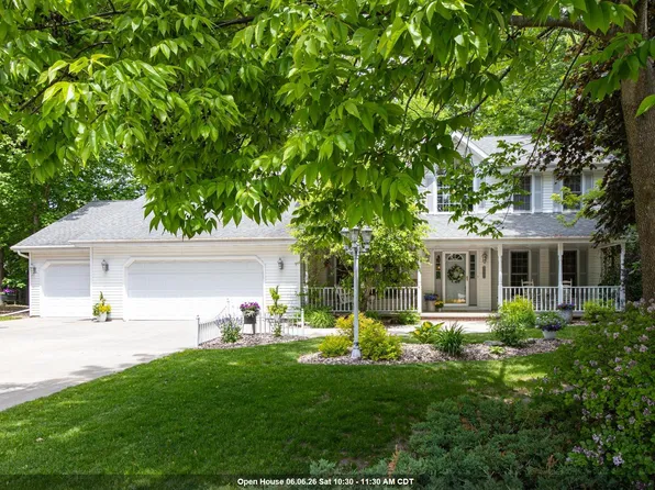 W5940 Moonflower Dr, Appleton, WI 54915