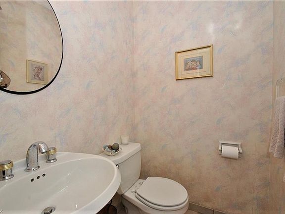 3rd image of 2790 Meldon Blvd