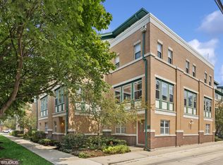 255 South Blvd APT 11, Oak Park, IL 60302