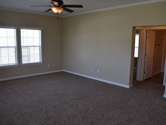 2nd image of 571 Stonebrook Ln