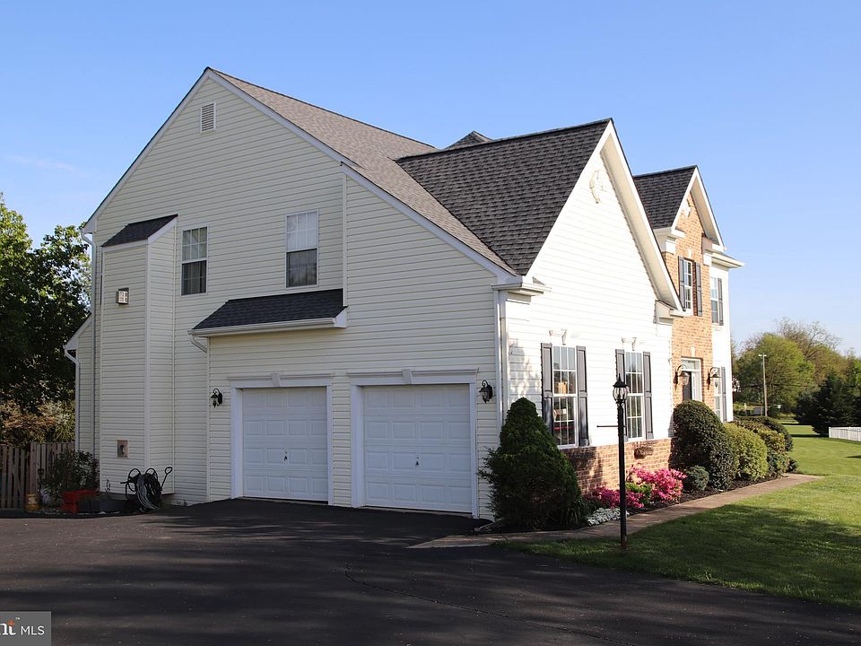 18051 Knoll Dr, Fairplay, MD 21733 Zillow