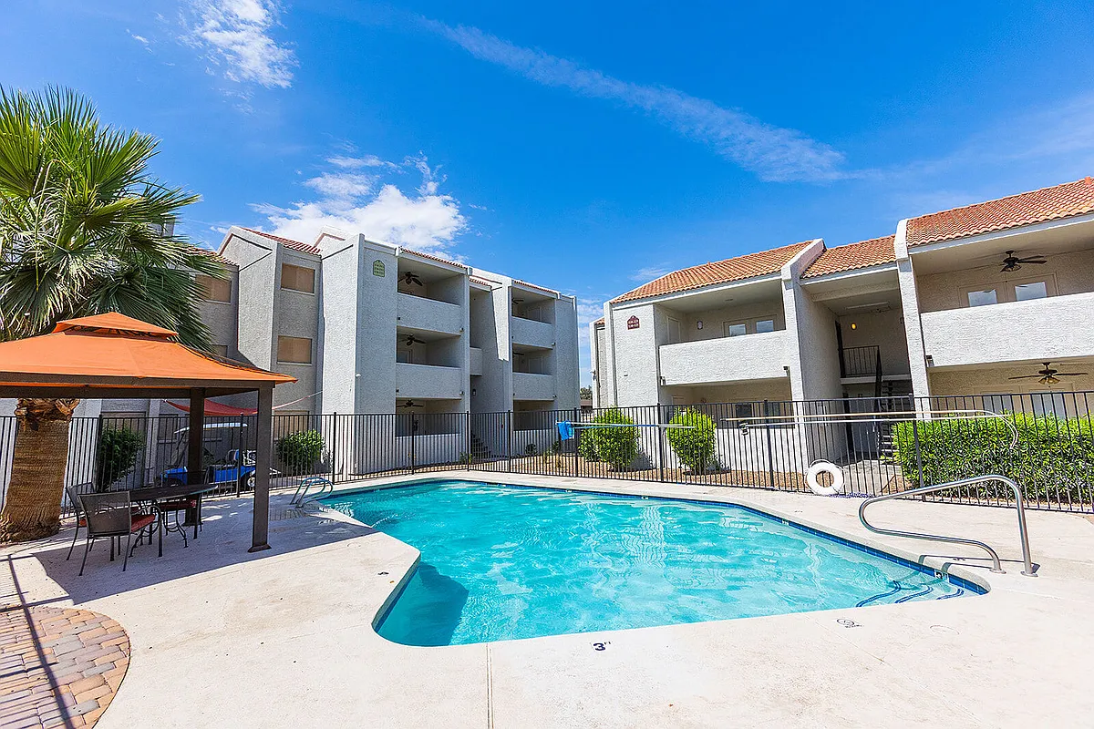 Building Photo - Element At Tempe North