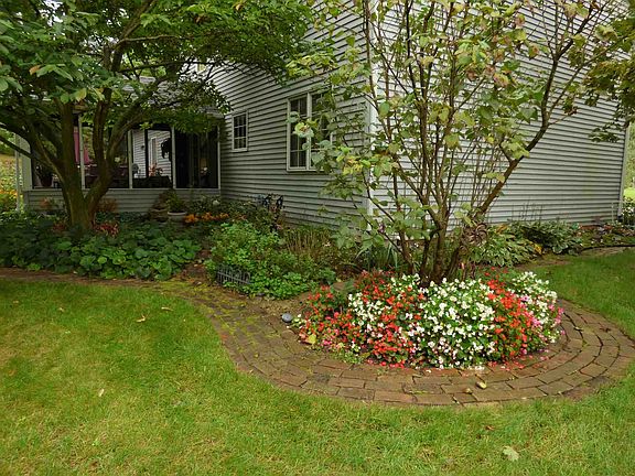 5th image of 506 Henry Ct