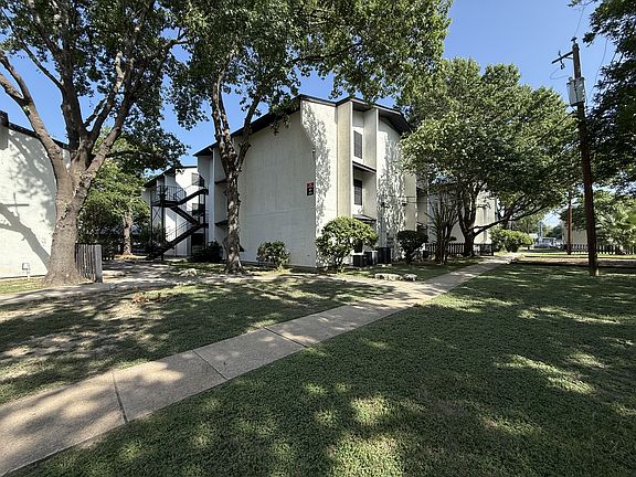 3rd image of 737 W Mayfield Blvd APT 501