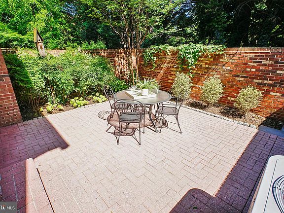 4th image of 7337 Lewinsville Park Ct