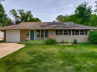 307 S Dorchester Ave, Wheaton, IL 60187