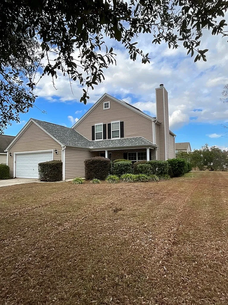 4 bed, 3.5 bath, 1832 sqft, $2,300 — Photo 1