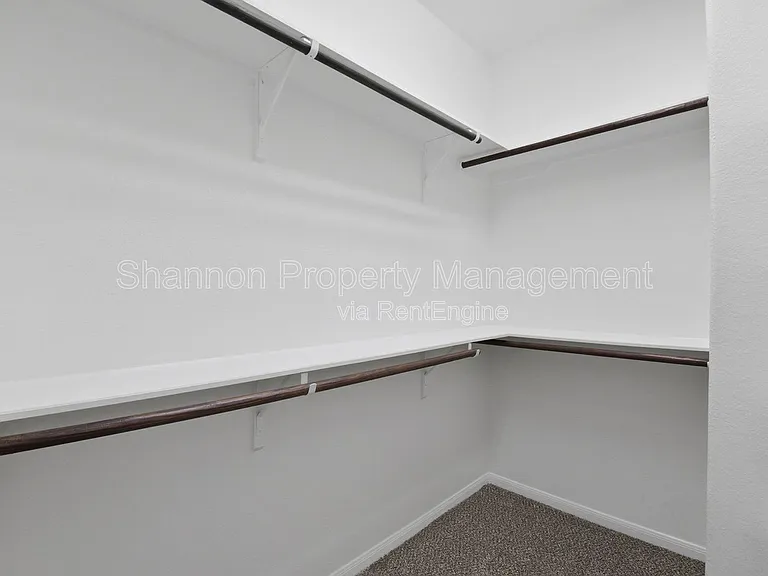 17142 Amarose Dr — Photo 16