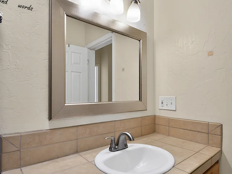 831 E Hedrick Dr #2 — Photo 32